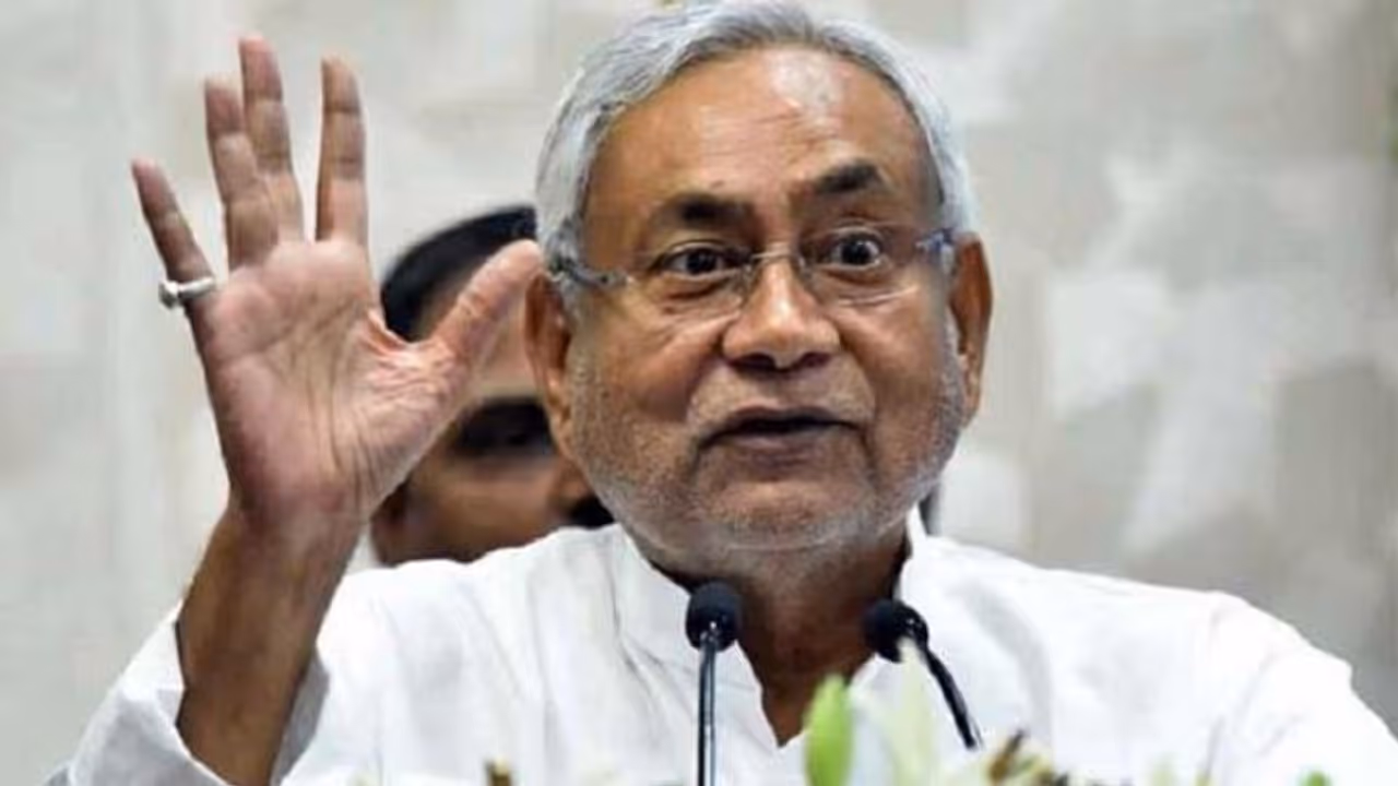 ನವ ಭಾರತದ 'ರಾಷ್ಟ್ರಪಿತ' ದೇಶಕ್ಕಾಗಿ ಏನು ಮಾಡಿದ್ದಾರೆ ಎಂದು ಪ್ರಧಾನಿಯನ್ನು ವ್ಯಂಗ್ಯವಾಡಿದ ನಿತೀಶ್ ನವ ಭಾರತದ 'ರಾಷ್ಟ್ರಪಿತ' ದೇಶಕ್ಕಾಗಿ ಏನು ಮಾಡಿದ್ದಾರೆ ಎಂದು ಪ್ರಧಾನಿಯನ್ನು ವ್ಯಂಗ್ಯವಾಡಿದ ನಿತೀಶ್