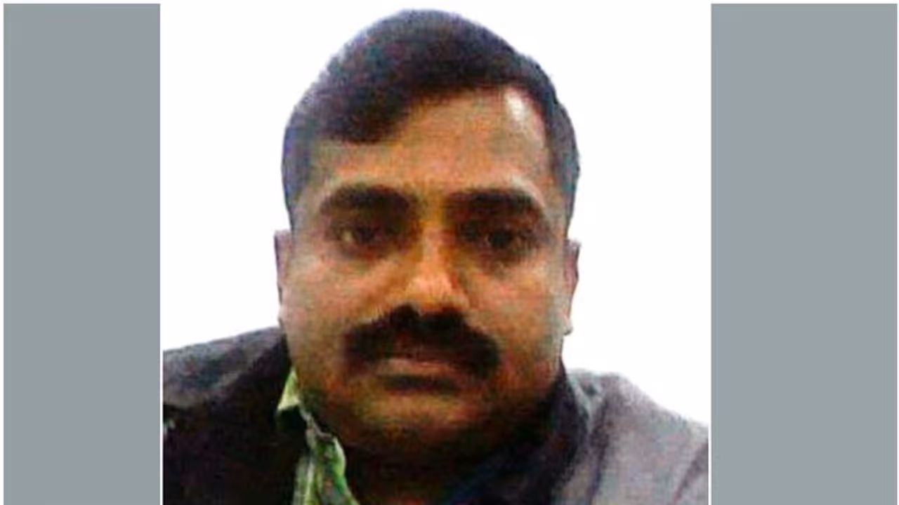 ഹൃദയാഘാതത്തെ തുടര്ന്ന് ചികിത്സയിലായിരുന്ന പ്രവാസി മലയാളി മരിച്ചു ഹൃദയാഘാതത്തെ തുടര്ന്ന് ചികിത്സയിലായിരുന്ന പ്രവാസി മലയാളി മരിച്ചു