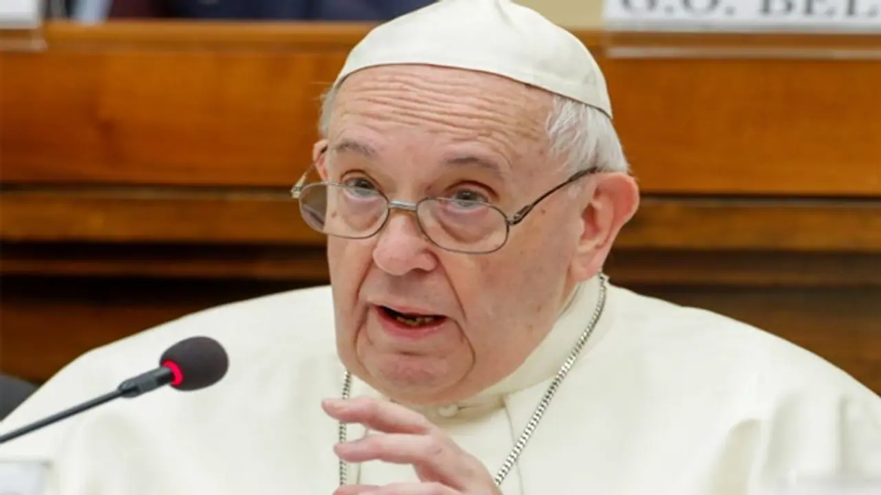 స్వలింగ సంపర్కం నేరం కాదు, పాపం మాత్రమే.. వారిని చర్చిలోకి రానివ్వాలి.. పోప్ ఫ్రాన్సిస్.. స్వలింగ సంపర్కం నేరం కాదు, పాపం మాత్రమే.. వారిని చర్చిలోకి రానివ్వాలి.. పోప్ ఫ్రాన్సిస్..