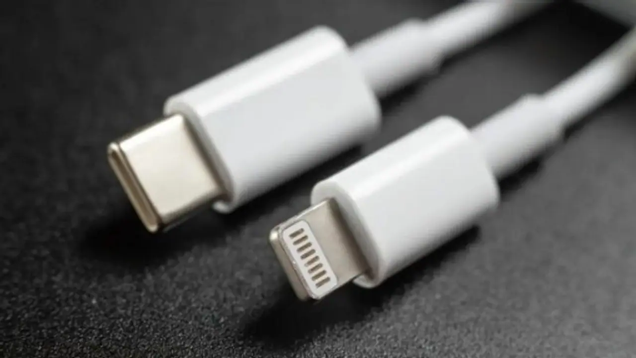 ஒரே நாடு ஒரே சார்ஜர்! ஸ்மார்ட்போன் நிறுவனங்களுக்கு செக் வைக்கும் அதிரடி உத்தரவு!