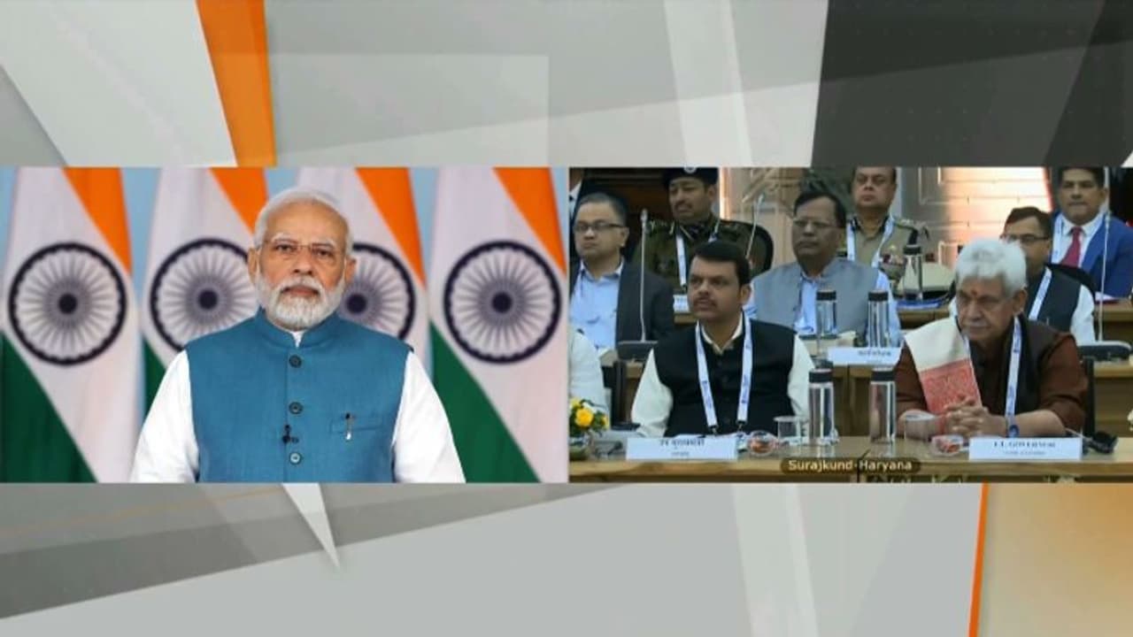 PM Nnarendra Modi: நாடு முழுவதும் போலீஸாருக்கு ‘ஒரே தேசம், ஒரே சீருடை’: பிரதமர் மோடி யோசனை