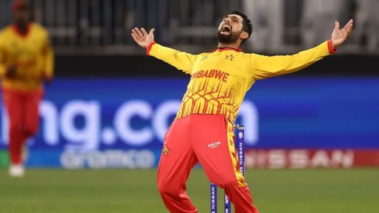 T20 World Cup: कौन है पाकिस्तान को धूल चटाने वाला सिकंदर, भारत के इन दो दबंगों का रिकॉर्ड भी तोड़ा T20 World Cup: कौन है पाकिस्तान को धूल चटाने वाला सिकंदर, भारत के इन दो दबंगों का रिकॉर्ड भी तोड़ा