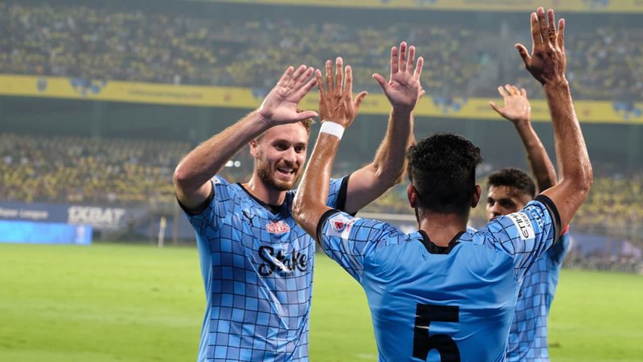 ISL 2022 23: Kerala Blasters suffer 3rd consecutive loss; Mumbai City remains unbeaten