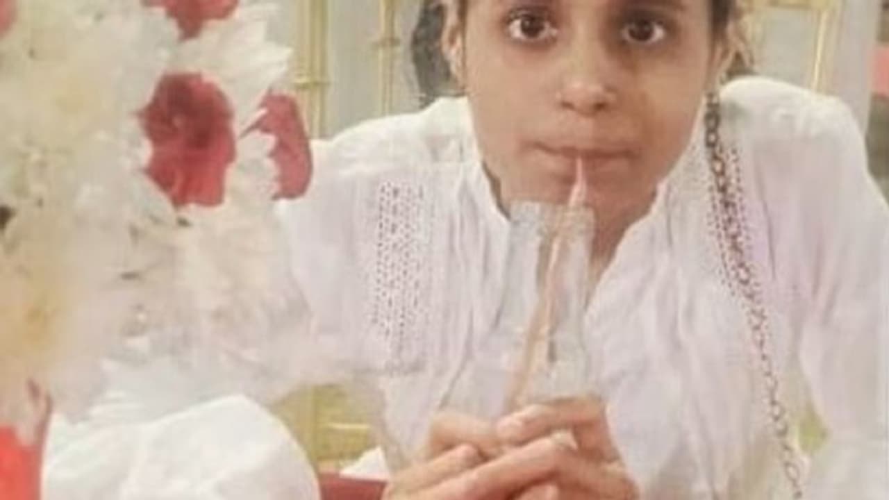 'झूलते' हुए आई मौत: दुकान पर था भाई और तीसरी मंजिल पर थी बेटी, हुआ कुछ ऐसा की निकली मां की चीख 'झूलते' हुए आई मौत: दुकान पर था भाई और तीसरी मंजिल पर थी बेटी, हुआ कुछ ऐसा की निकली मां की चीख