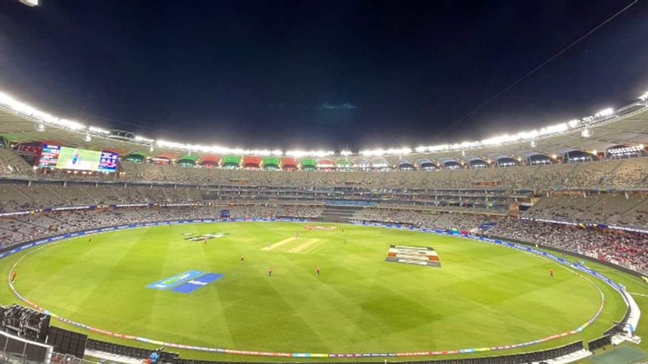 ജയിക്കാനുറച്ച് ഇറങ്ങുന്ന ടീം ഇന്ത്യയെ കുളിപ്പിക്കുമോ മഴ; പെർത്തിലെ കാലാവസ്ഥാ പ്രവചനം അറിയാം 