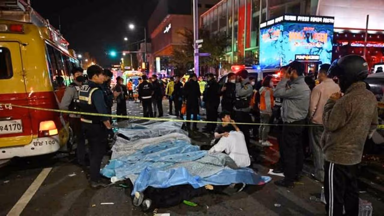 ദക്ഷിണ കൊറിയയിൽ തിക്കിലും തിരക്കിലും പെട്ട് മരിച്ചവർ 151 ആയി, 19 പേർ വിദേശികൾ ദക്ഷിണ കൊറിയയിൽ തിക്കിലും തിരക്കിലും പെട്ട് മരിച്ചവർ 151 ആയി, 19 പേർ വിദേശികൾ