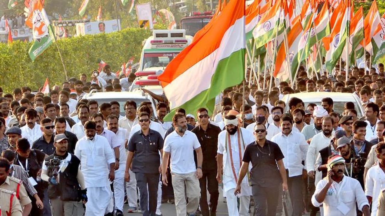 गुजरात में कांग्रेस का'खेला': विधानसभा चुनाव के पहले परिवर्तन संकल्प यात्रा...