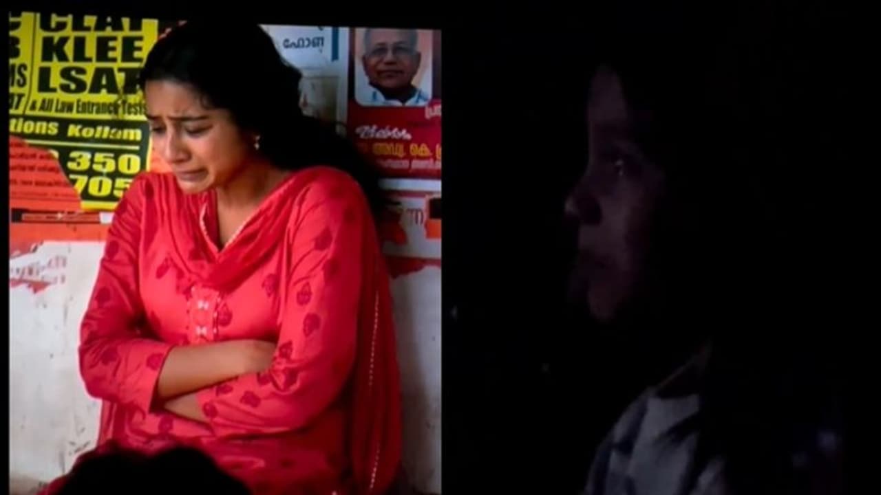 ജയ കരഞ്ഞപ്പോള് ഒപ്പം കരഞ്ഞ് പീലിയും; ഇതില് കൂടുതല് എന്താണ് വേണ്ടതെന്ന് ബേസില് വീഡിയോ ജയ കരഞ്ഞപ്പോള് ഒപ്പം കരഞ്ഞ് പീലിയും; ഇതില് കൂടുതല് എന്താണ് വേണ്ടതെന്ന് ബേസില് വീഡിയോ