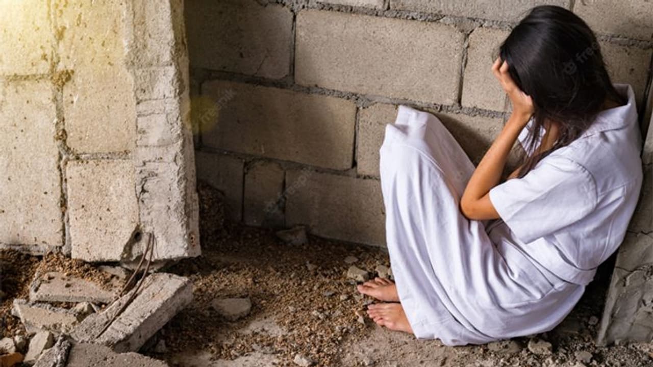 रेप करने के बाद भी नहीं भरा उसका मन, वो भाई और मेरे साथ करना चाहता था ये काम, 34 साल की महिला की आपबीती 