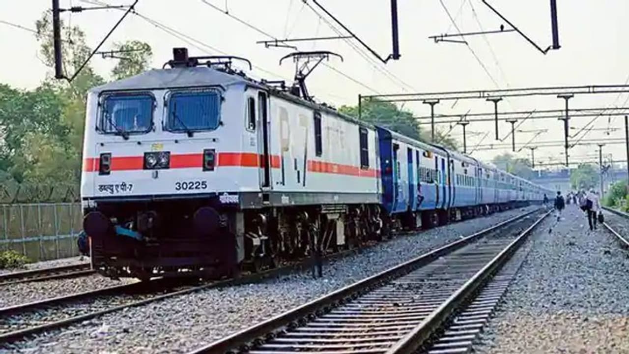 Indian Railways: ಮಹಿಳೆಯರಿಗಿನ್ನು ರೈಲಿನಲ್ಲಿ ಸೀಟು ಮೀಸಲು