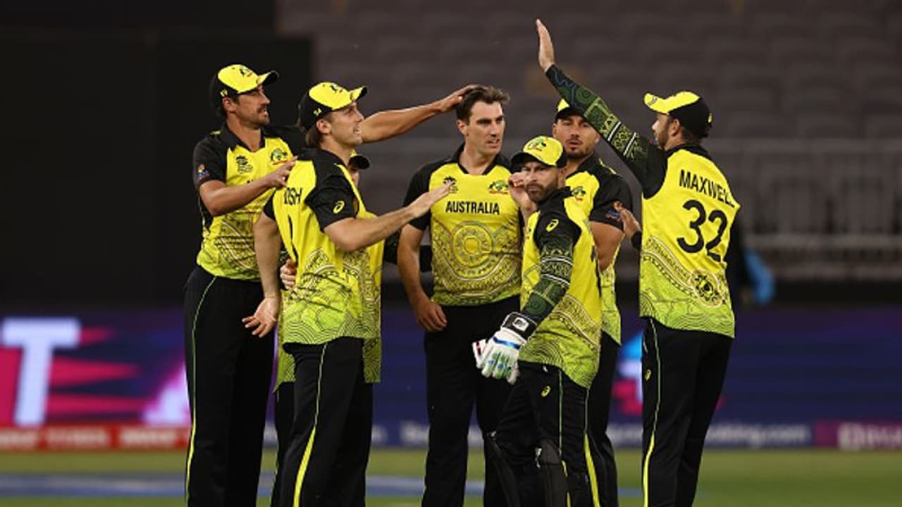 டி20 உலக கோப்பை: தனி ஒருவனாக ஆஸி.,யை அச்சுறுத்திய டக்கர்..! அயர்லாந்தை வீழ்த்தி 2ம் இடத்திற்கு முன்னேறிய ஆஸி., டி20 உலக கோப்பை: தனி ஒருவனாக ஆஸி.,யை அச்சுறுத்திய டக்கர்..! அயர்லாந்தை வீழ்த்தி 2ம் இடத்திற்கு முன்னேறிய ஆஸி.,