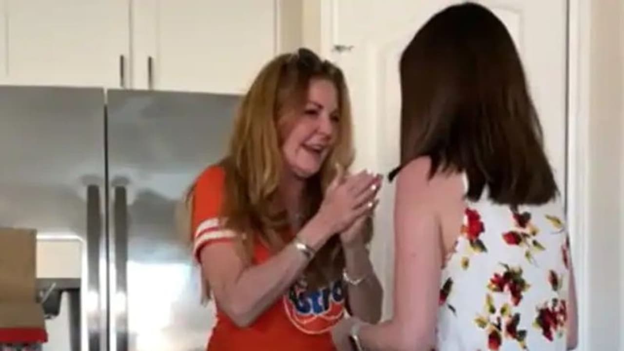 മകള്‍ ഗര്‍ഭിണിയാണെന്ന് അറിയുന്ന അമ്മയുടെ പ്രതികരണം; വീഡിയോ...