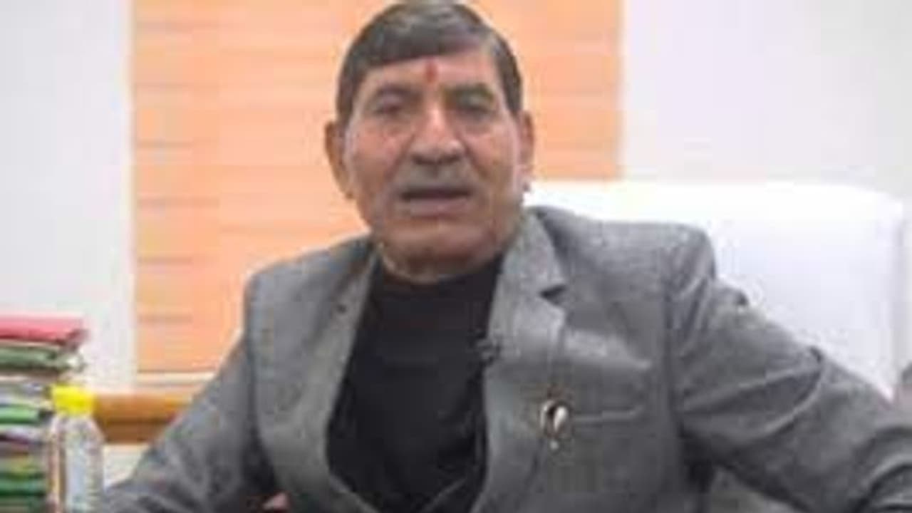 குஜராத் மோர்பி தொங்கு பாலம் விபத்து.. பாஜக எம்.பி குடும்பத்தை சேர்ந்த 12 பேர் உயிரிழப்பு..