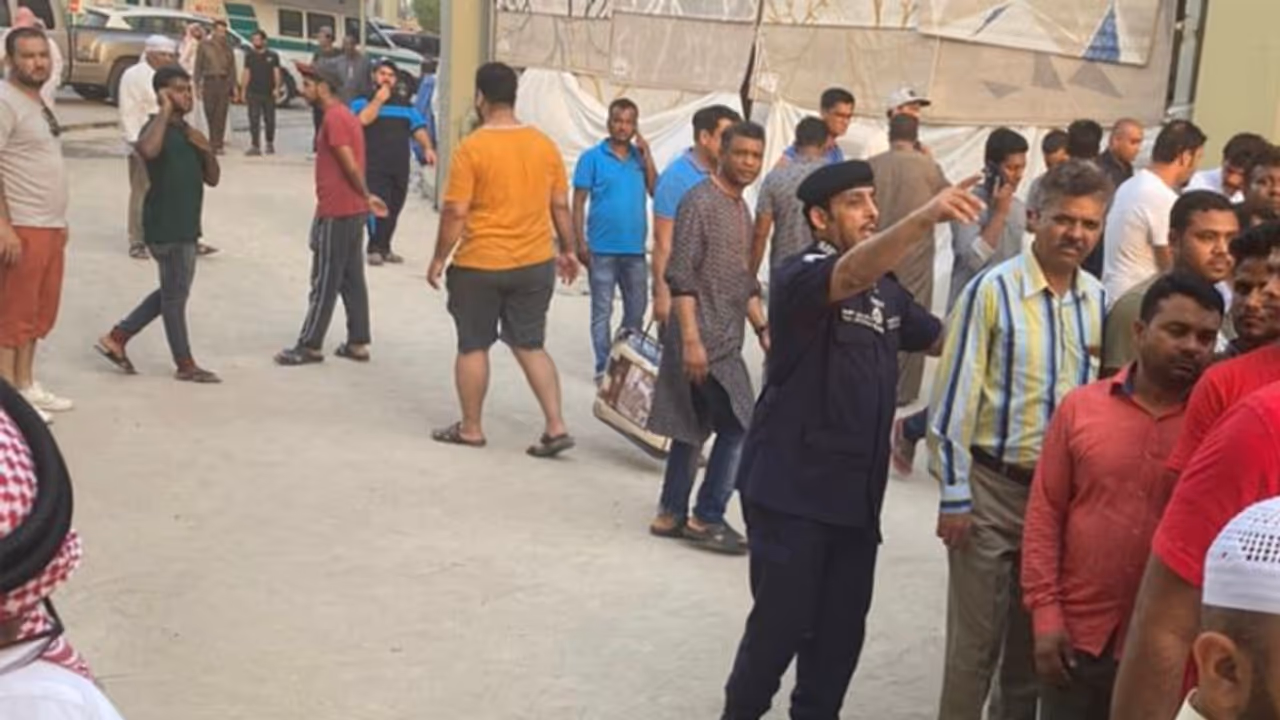 മാര്ക്കറ്റുകളില് ഉള്പ്പെടെ വ്യാപക പരിശോധന; നിരവധി പ്രവാസികള് അറസ്റ്റില് മാര്ക്കറ്റുകളില് ഉള്പ്പെടെ വ്യാപക പരിശോധന; നിരവധി പ്രവാസികള് അറസ്റ്റില്