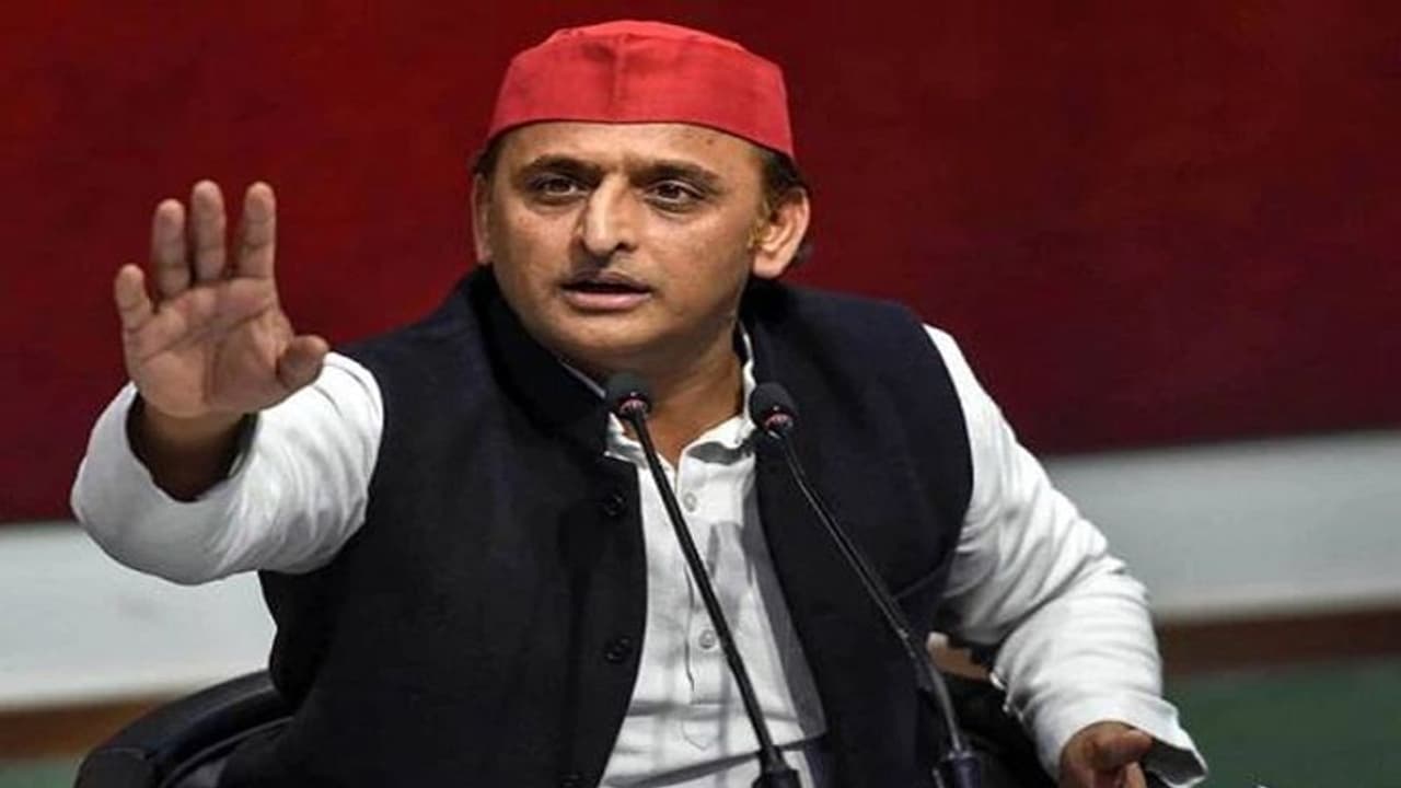 पूर्व विधायक से जेल में मिलने के लिए पहुंचे अखिलेश यादव, 3 घंटे मुलाकात के बाद UP सरकार को लेकर बोली बड़ी बात पूर्व विधायक से जेल में मिलने के लिए पहुंचे अखिलेश यादव, 3 घंटे मुलाकात के बाद UP सरकार को लेकर बोली बड़ी बात