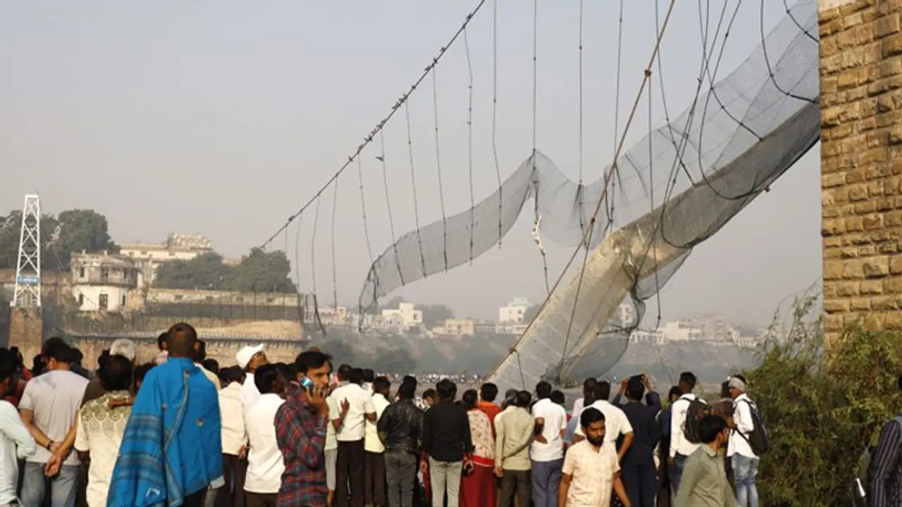 Gujarat Police arrest 9 people Morbi hanging bridge collapse case: Report Gujarat Police arrest 9 people Morbi hanging bridge collapse case: Report