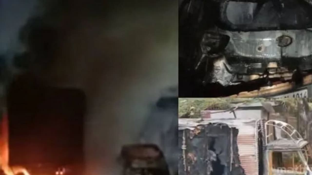 ലോറിയുടെ ഡീസല് ടാങ്കിന് കാറിടിച്ച് തീപിടിച്ചു; യാത്രക്കാരെ അത്ഭുതകരമായി രക്ഷപ്പെട്ടുത്തി ലോറിയുടെ ഡീസല് ടാങ്കിന് കാറിടിച്ച് തീപിടിച്ചു; യാത്രക്കാരെ അത്ഭുതകരമായി രക്ഷപ്പെട്ടുത്തി