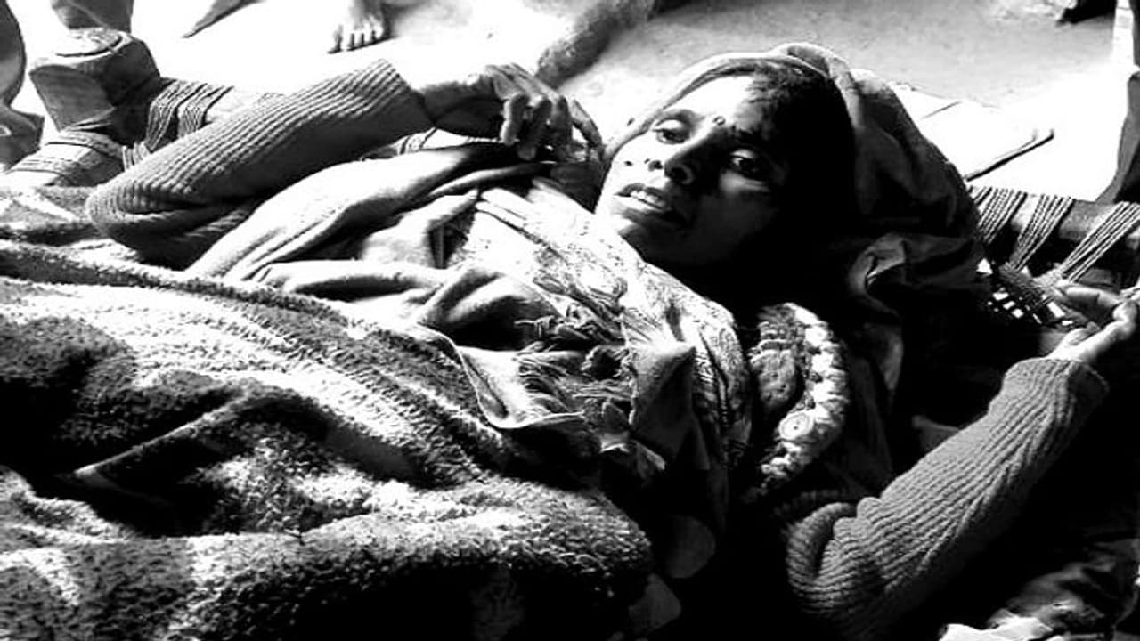 बरेली: पुलिस को नहीं मिला आरोपी तो फोड़ा पत्नी बेटे का सिर, वीडियो वायरल होने पर SSP ने लिया कड़ा एक्शन बरेली: पुलिस को नहीं मिला आरोपी तो फोड़ा पत्नी बेटे का सिर, वीडियो वायरल होने पर SSP ने लिया कड़ा एक्शन