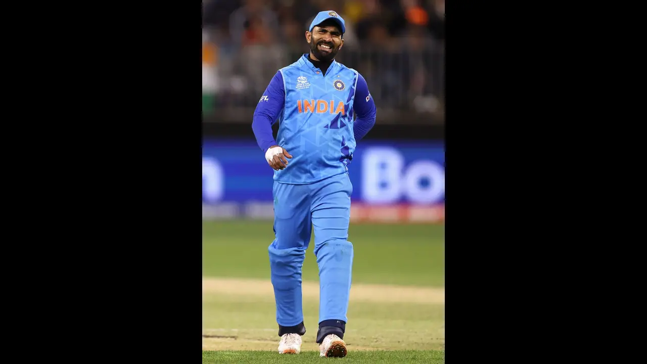 ICC T20 World Cup 2022, IND vs BAN: Karthik retained, Axar replaces Hooda as Bangladesh fields