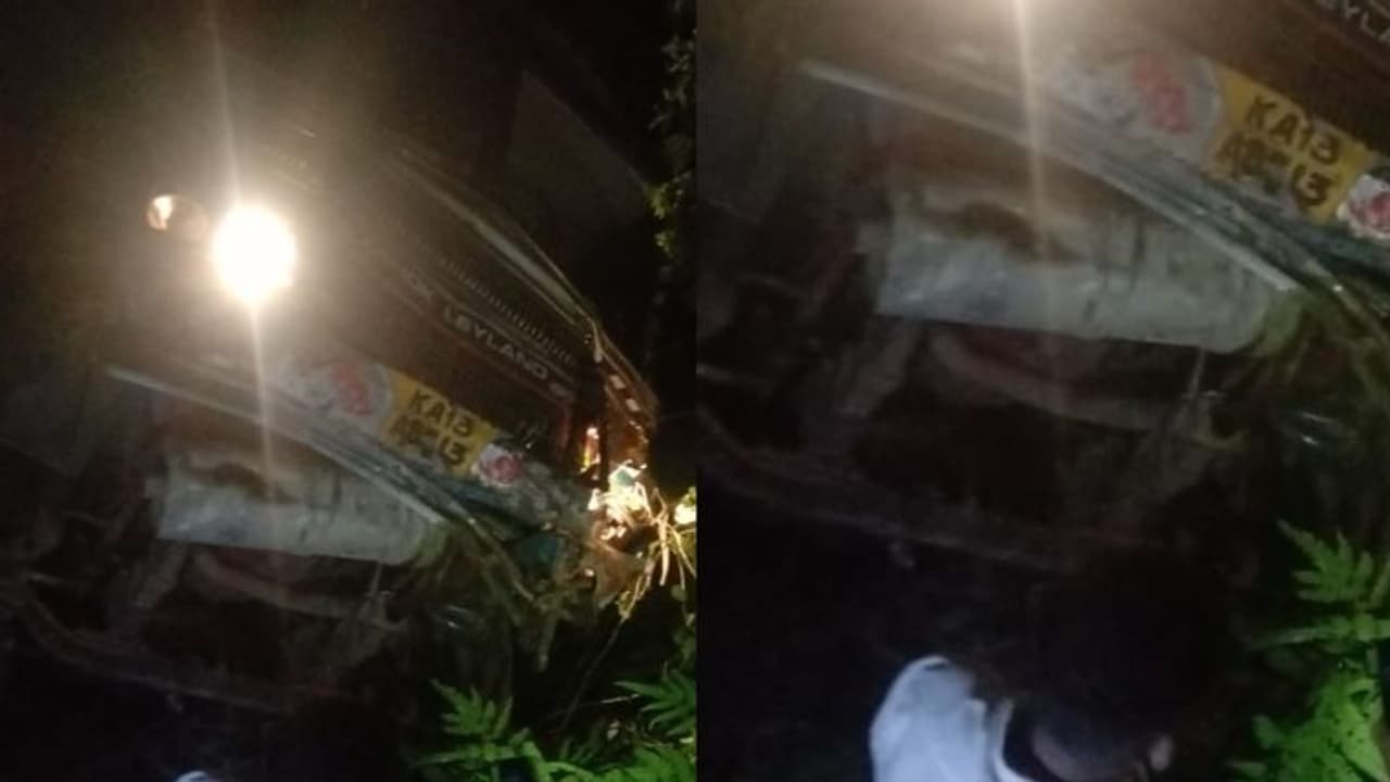 അപകടമൊഴിയാതെ താമരശ്ശേരി ചുരം; ഒമ്പതാം വളവില്‍ ഗ്യാസ് ലോറി 50 മീറ്റര്‍ താഴേക്ക് പതിച്ചു