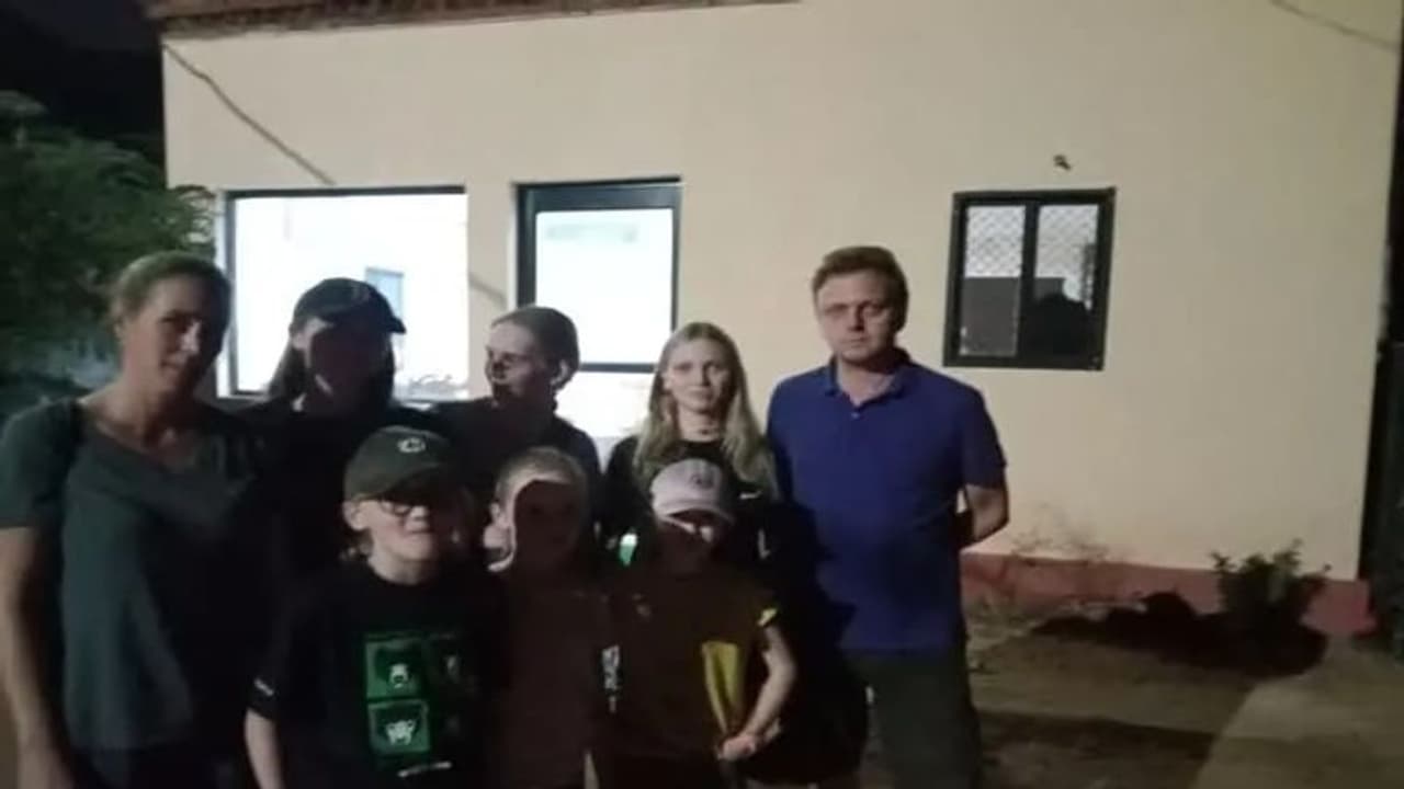 शर्मनाकः जयपुर में रात के समय ऐसा क्या हुआ कि विदेशियों ने कर दिया जंगल में दंगल....बुलानी पड़ी पुलिस शर्मनाकः जयपुर में रात के समय ऐसा क्या हुआ कि विदेशियों ने कर दिया जंगल में दंगल....बुलानी पड़ी पुलिस