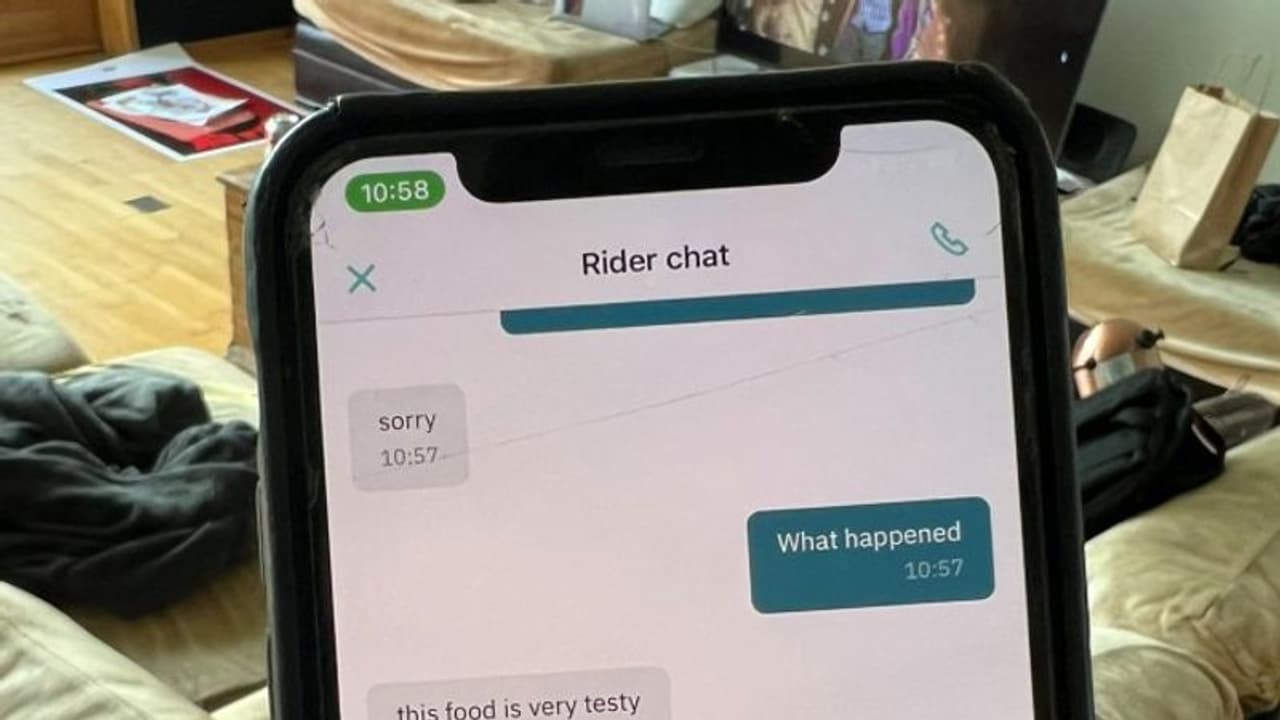 ഓര്‍ഡര്‍ ചെയ്ത ഭക്ഷണം ഡെലിവെറി ഏജന്‍റ് കഴിച്ചു; എന്നിട്ട് കസ്റ്റമര്‍ക്ക് ഒരു മെസേജും...