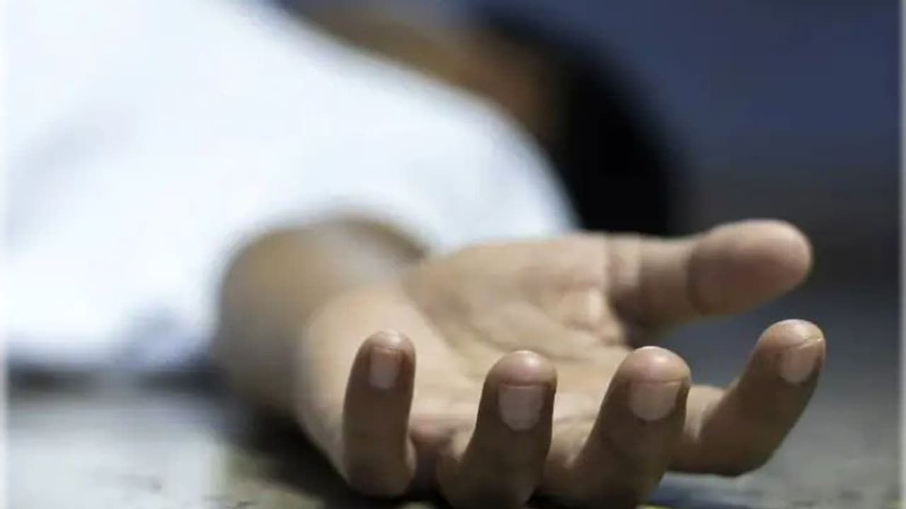 गुरुग्राम में दहेज की बलि चढ़ी 6 महीने की प्रग्नेंट महिला, पीड़ित पिता ने ससुरालवालों पर लगाए और भी गंभीर आरोप गुरुग्राम में दहेज की बलि चढ़ी 6 महीने की प्रग्नेंट महिला, पीड़ित पिता ने ससुरालवालों पर लगाए और भी गंभीर आरोप