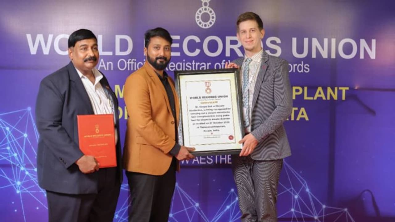  അലോപേഷ്യ ഏരിയേറ്റ ബാധിതന് മീശ മാറ്റി വയ്ക്കല്‍ ശസ്ത്രക്രിയ; വേള്‍ഡ് റെക്കോര്‍ഡില്‍ ഇടം നേടി ഡോക്ടര്‍