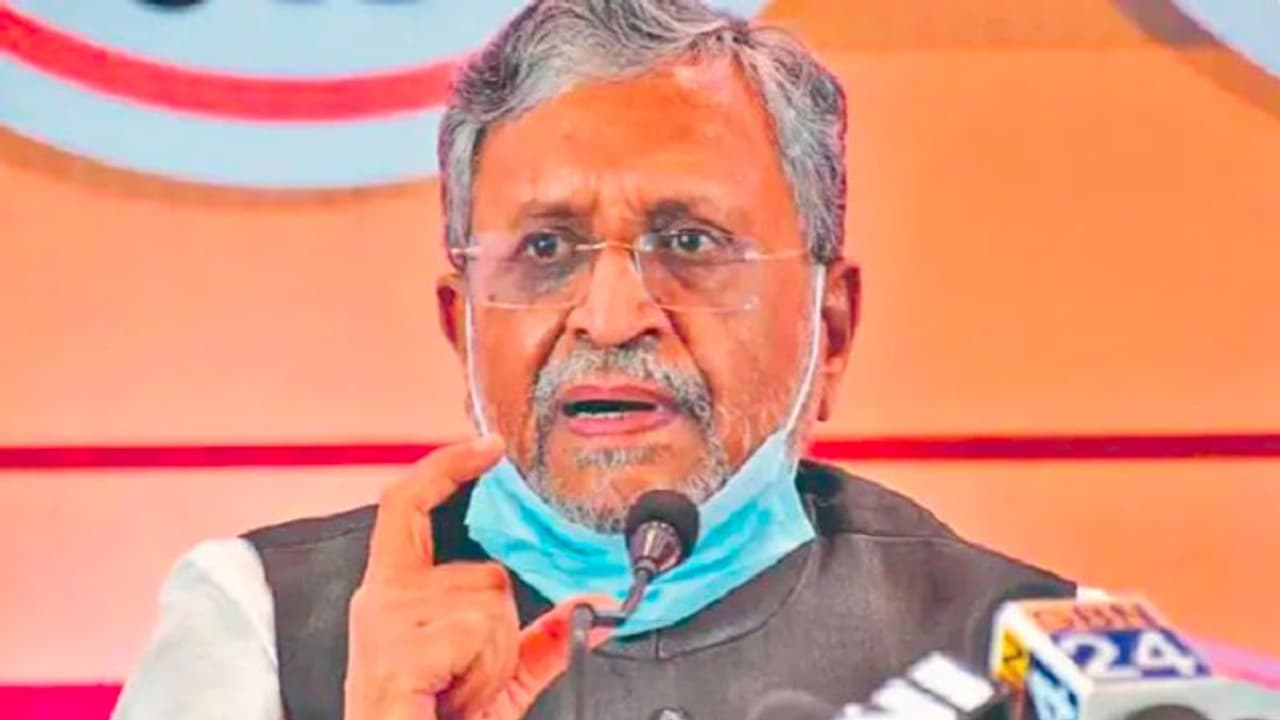 सुशील मोदी ने बताया नीतीश के उपचुनाव में प्रचार न करने का कारण, कहा चोट तो सिर्फ एक बहाना है, असल वजह तो ये सुशील मोदी ने बताया नीतीश के उपचुनाव में प्रचार न करने का कारण, कहा चोट तो सिर्फ एक बहाना है, असल वजह तो ये