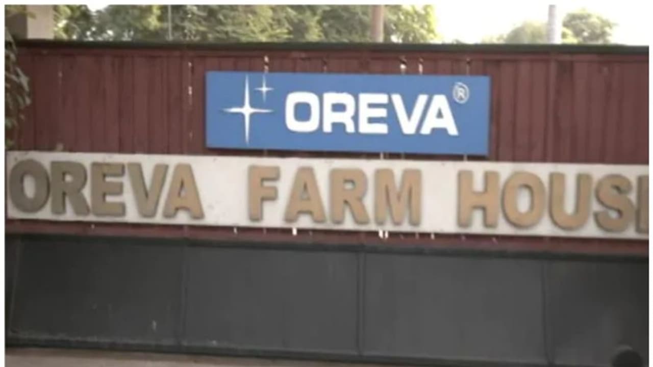 കുറ്റവാളികളെ സംരക്ഷിക്കുന്നു; പാലം ദുരന്തത്തിൽ ഗുജറാത്ത് സർക്കാരിനെതിരെ ഗുരുതര ആരോപണം കുറ്റവാളികളെ സംരക്ഷിക്കുന്നു; പാലം ദുരന്തത്തിൽ ഗുജറാത്ത് സർക്കാരിനെതിരെ ഗുരുതര ആരോപണം