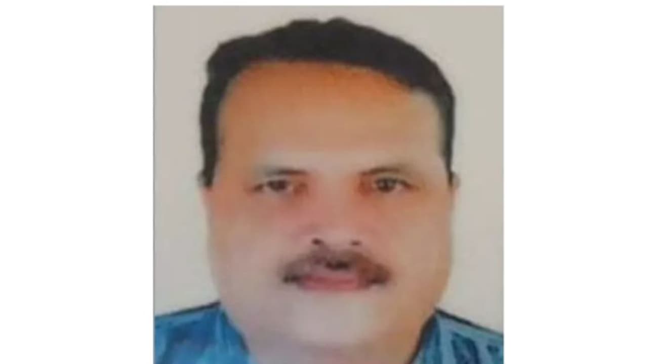 നാട്ടിലേക്ക് മടങ്ങാനായി വിമാനത്താവളത്തിലെത്തിയ പ്രവാസി മലയാളി മരിച്ചു