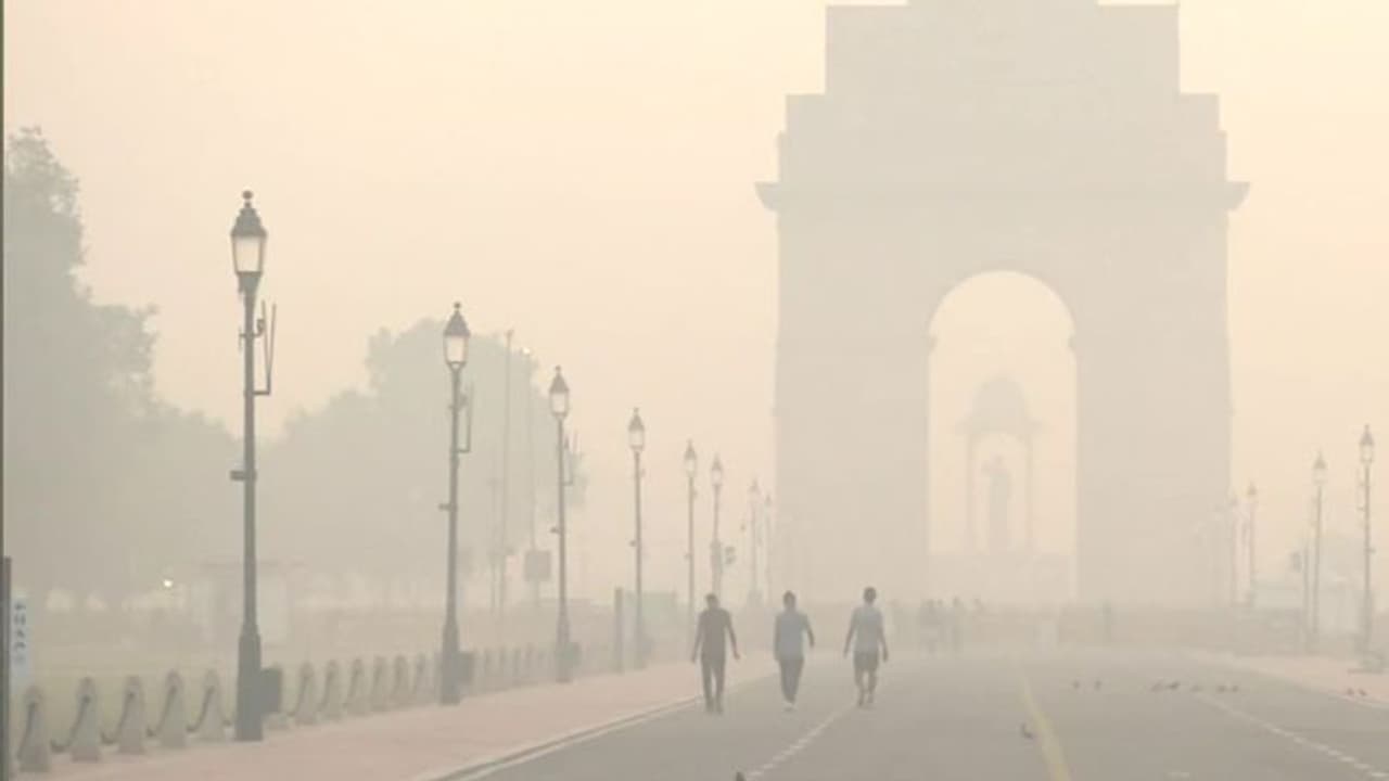 "మా పిల్లలు ఊపిరి పీల్చుకోవడానికి ఇబ్బందిపతున్నారు" "మా పిల్లలు ఊపిరి పీల్చుకోవడానికి ఇబ్బందిపతున్నారు"