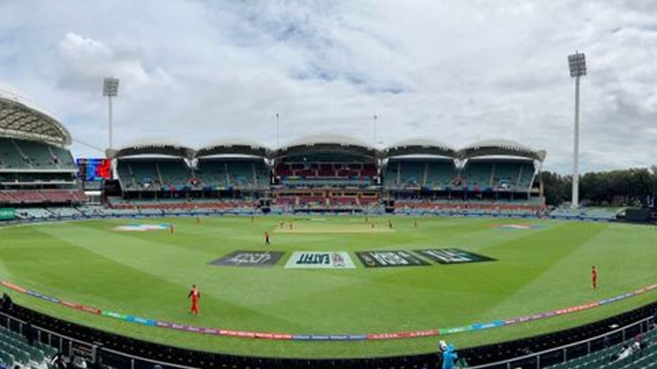 ഇന്ത്യ ഇംഗ്ലണ്ട് സെമി, അഡ്ലെയ്ഡില് നിര്ണായകമാകുമോ ടോസ്; കണക്കുകള് പറയുന്നത് ഇന്ത്യ ഇംഗ്ലണ്ട് സെമി, അഡ്ലെയ്ഡില് നിര്ണായകമാകുമോ ടോസ്; കണക്കുകള് പറയുന്നത്