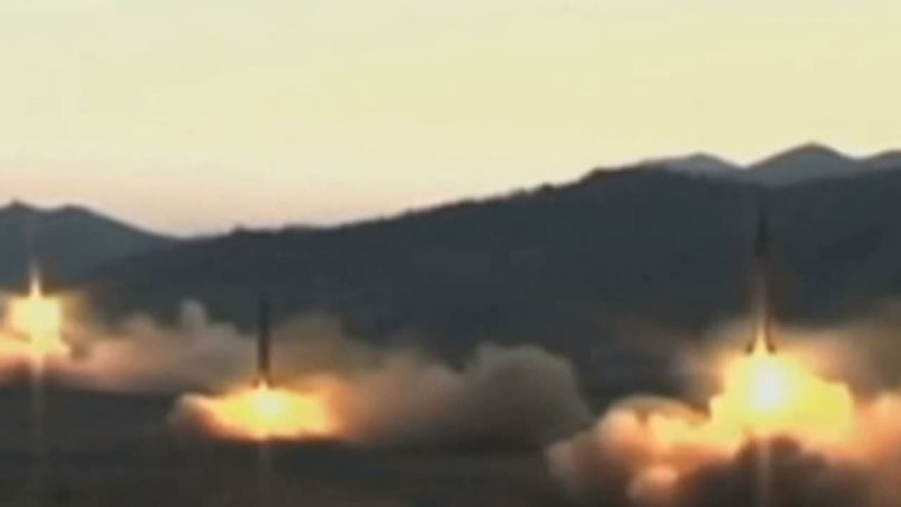 ബാലിസ്റ്റിക് മിസൈലുകൾ പ്രയോഗിച്ച് ഉത്തര കൊറിയ; ജപ്പാനില് അടിയന്തര മുന്നറിയിപ്പ് ബാലിസ്റ്റിക് മിസൈലുകൾ പ്രയോഗിച്ച് ഉത്തര കൊറിയ; ജപ്പാനില് അടിയന്തര മുന്നറിയിപ്പ്