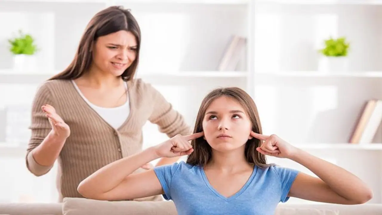 பெற்றோரிடம் இருந்து குழந்தைகள் விலகி ஓட இந்த 5 விஷயங்கள் தான் காரணம்!! பெற்றோரிடம் இருந்து குழந்தைகள் விலகி ஓட இந்த 5 விஷயங்கள் தான் காரணம்!!