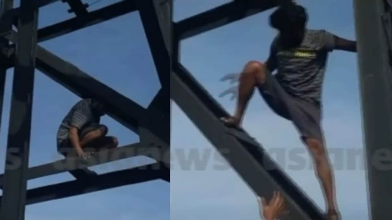 മഹാരാജാസ് കോളേജ് സംഘർഷം: സഹോദരങ്ങളെ പൊലീസ് വിട്ടയക്കണമെന്ന് ആവശ്യപ്പെട്ട് യുവാവിന്റെ ആത്മഹത്യാ ഭീഷണി മഹാരാജാസ് കോളേജ് സംഘർഷം: സഹോദരങ്ങളെ പൊലീസ് വിട്ടയക്കണമെന്ന് ആവശ്യപ്പെട്ട് യുവാവിന്റെ ആത്മഹത്യാ ഭീഷണി