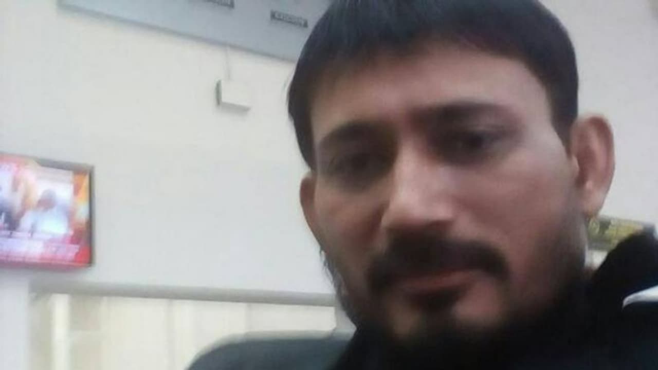 എളംകുളത്തെ സ്ത്രീയുടെ കൊലപാതകം: പ്രതി നേപ്പാളിൽ പിടിയിൽ, കൊച്ചിയിലേക്ക് എത്തിക്കും എളംകുളത്തെ സ്ത്രീയുടെ കൊലപാതകം: പ്രതി നേപ്പാളിൽ പിടിയിൽ, കൊച്ചിയിലേക്ക് എത്തിക്കും