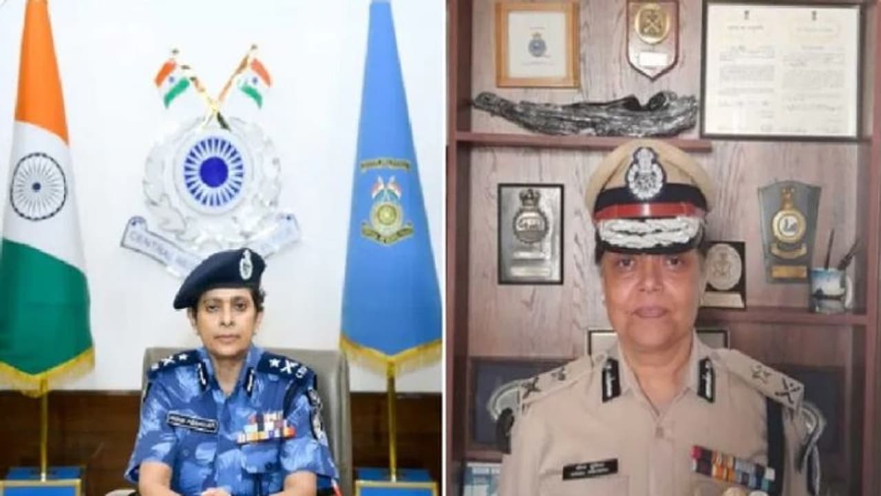 CRPF के इतिहास में 35 साल का इंतजार हुआ खत्म, पहली बार दी गई दो महिला अफसरों को कमान CRPF के इतिहास में 35 साल का इंतजार हुआ खत्म, पहली बार दी गई दो महिला अफसरों को कमान