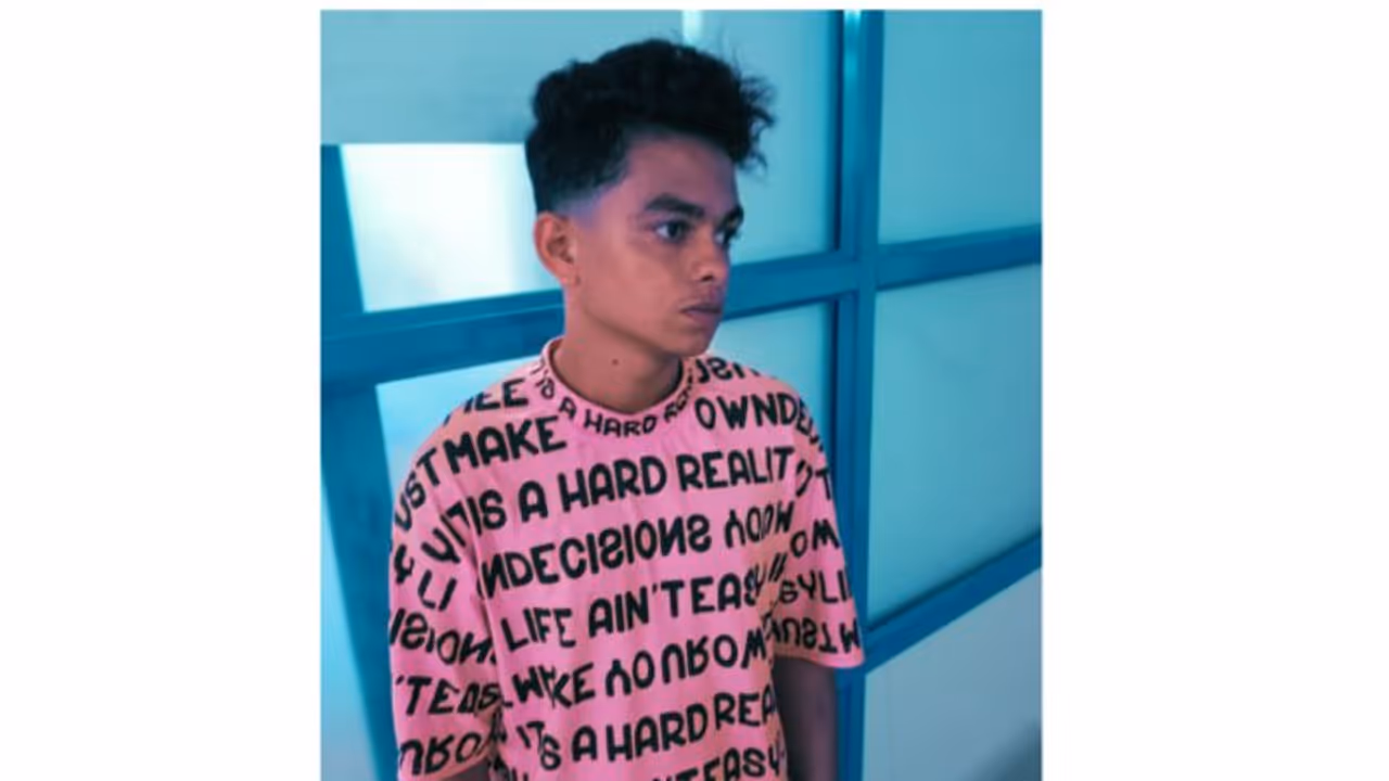 സ്വകാര്യചിത്രങ്ങൾ ഉപയോഗിച്ച് ഭീഷണി; കോളേജ് വിദ്യാര്ത്ഥിനി ആത്മഹത്യ ചെയ്ത സംഭവത്തില് ആൺസുഹൃത്ത് അറസ്റ്റിൽ സ്വകാര്യചിത്രങ്ങൾ ഉപയോഗിച്ച് ഭീഷണി; കോളേജ് വിദ്യാര്ത്ഥിനി ആത്മഹത്യ ചെയ്ത സംഭവത്തില് ആൺസുഹൃത്ത് അറസ്റ്റിൽ