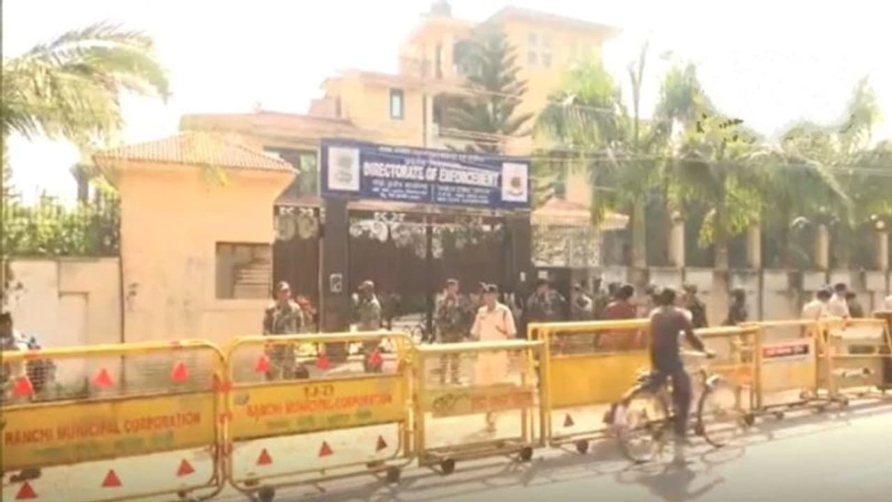 अवैध खनन मामलाः झारखंड सीएम हेमंत सोरेन पूछताछ के लिए पहुंच सकते है ई़डी ऑफिस, बढ़ाई गई सुरक्षा व्यवस्था