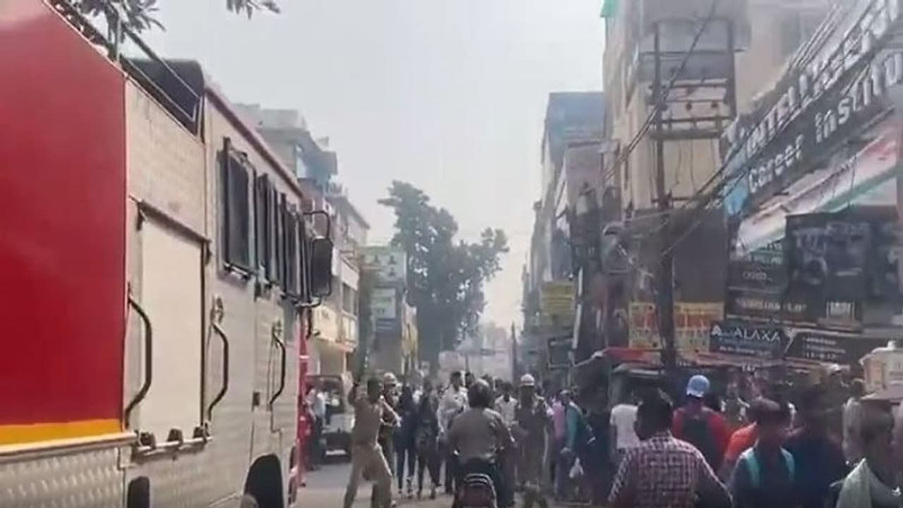 लखनऊ में फिर दिखा आग का कहर, सूझबूझ से सुरक्षित निकाले गए बच्चे, प्रिंस मार्केट में ऐसे टला बड़ा हादसा