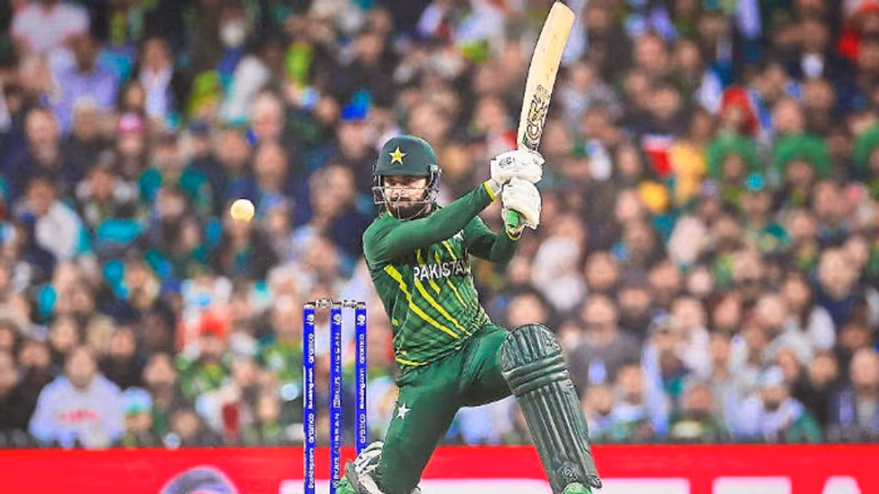 ODI World Cup 2023: ஷதாப் கானுக்கு வாய்ப்பு மறுப்பு? உலகக் கோப்பைக்கான பாகிஸ்தான் டீமில் யாருக்கு இடம்?