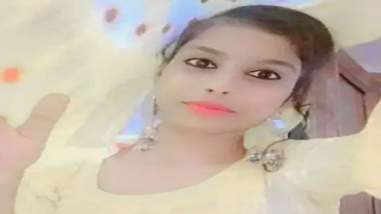 मौत का इंजेक्शन, बचाओ बचाओ और सन्नाटा...लड़की ने 10 कॉल करके प्रेमी को दिया खुद की मौत का एक एक अपडेट मौत का इंजेक्शन, बचाओ बचाओ और सन्नाटा...लड़की ने 10 कॉल करके प्रेमी को दिया खुद की मौत का एक एक अपडेट