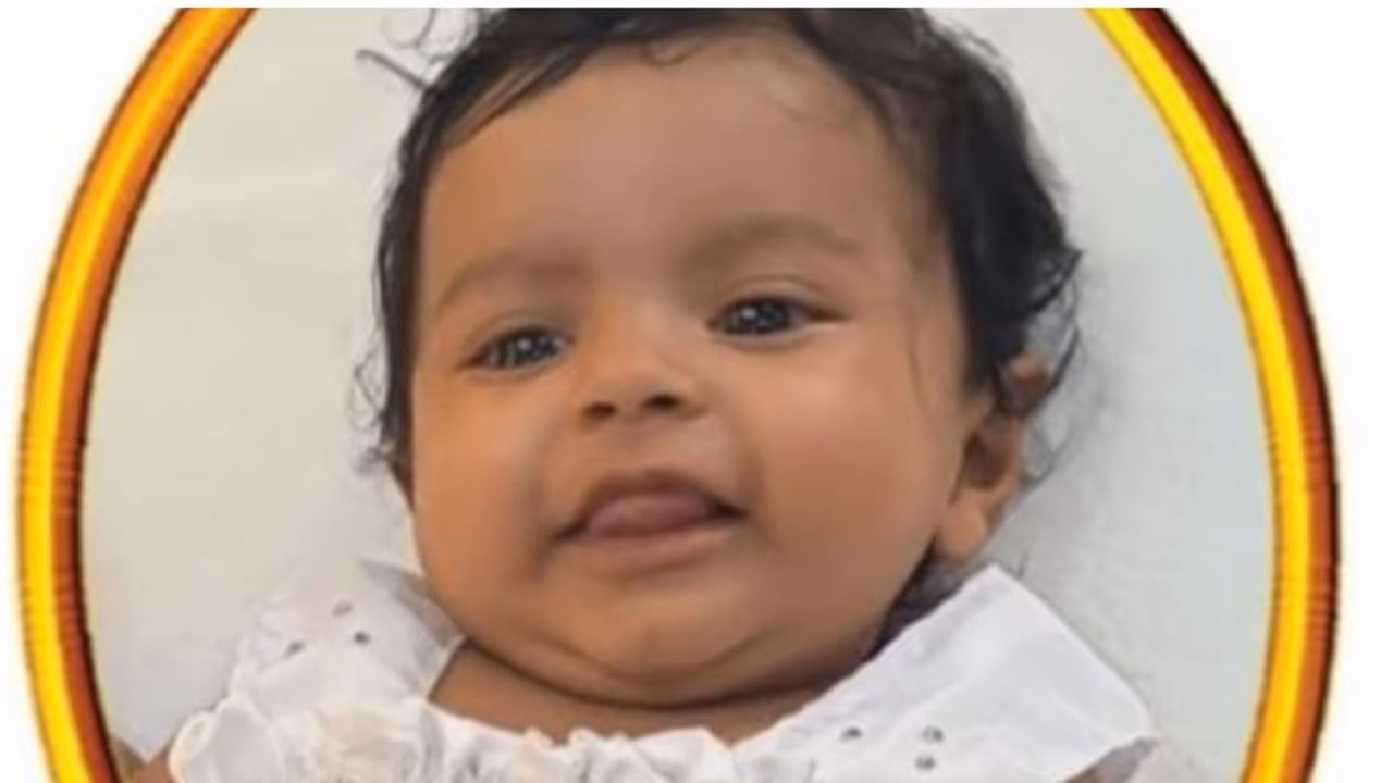 തൃശൂരിൽ മുലപ്പാൽ തൊണ്ടയിൽ കുരുങ്ങി നാല് മാസം പ്രായമുള്ള പെൺകുഞ്ഞ് മരിച്ചു തൃശൂരിൽ മുലപ്പാൽ തൊണ്ടയിൽ കുരുങ്ങി നാല് മാസം പ്രായമുള്ള പെൺകുഞ്ഞ് മരിച്ചു