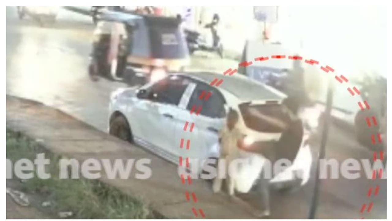 കൊടുംക്രൂരത; കാറിൽ ചാരിയതിന് പിഞ്ചുബാലന് ക്രൂര മർദ്ദനം, സംഭവം തലശേരിയില്‍