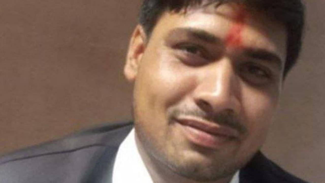 भयावह मंजर: चार बहनों के इकलौते भाई की दर्दनाक मौत, 7 महीने पहले शादी हुई थी.... भयावह मंजर: चार बहनों के इकलौते भाई की दर्दनाक मौत, 7 महीने पहले शादी हुई थी....