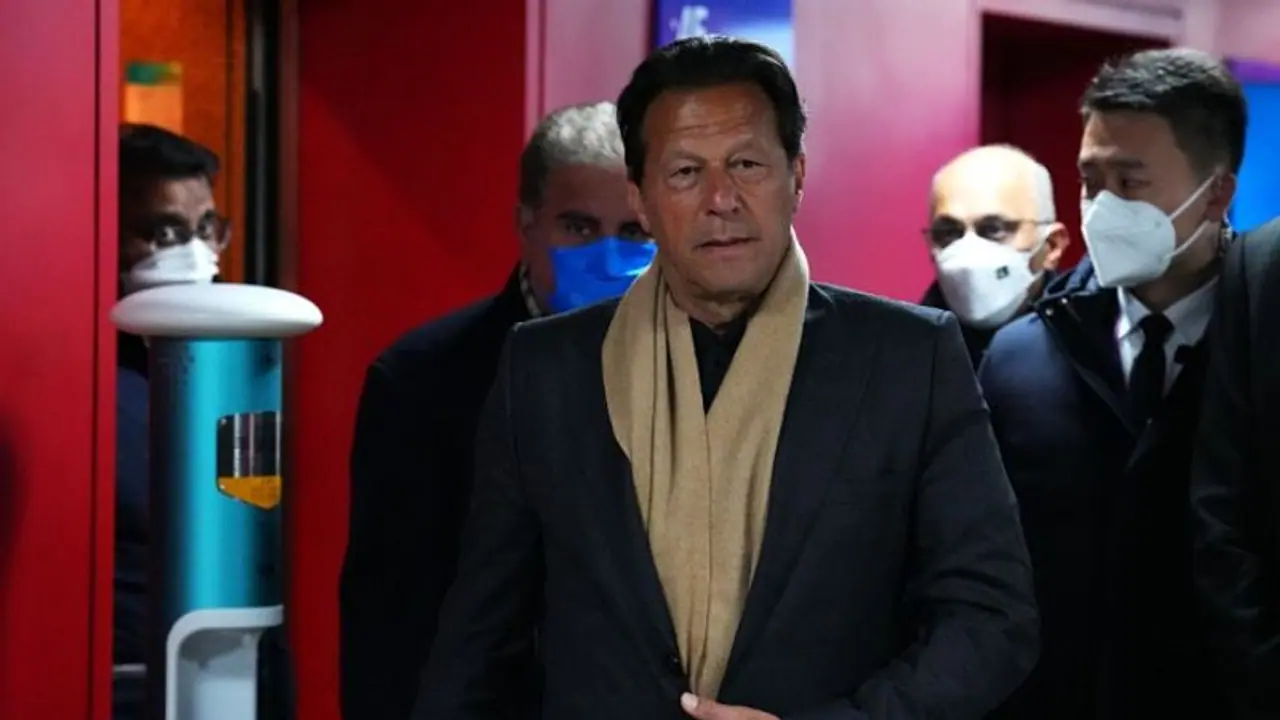 Islamabad court suspends non bailable warrant against former Pakistan PM Imran Khan in judge threats case Islamabad court suspends non bailable warrant against former Pakistan PM Imran Khan in judge threats case