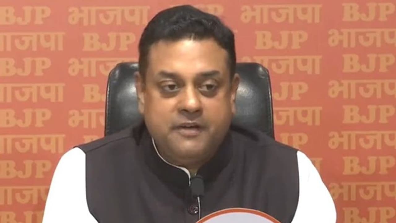 'Delhi a gas chamber, CM's intent and integrity is polluted': BJP slams Kejriwal over pollution