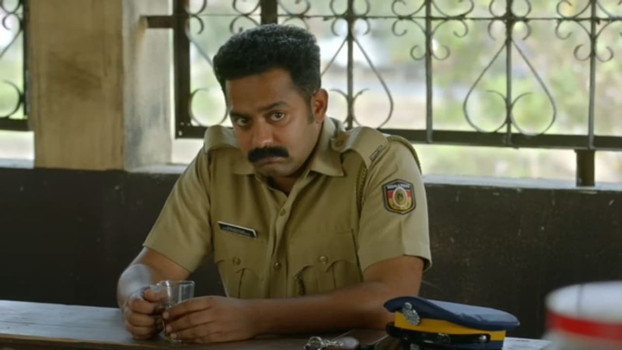 പ്രതീക്ഷ തെറ്റിക്കാതെ ജീത്തു ജോസഫ്; 'കൂമന്‍' റിവ്യൂ