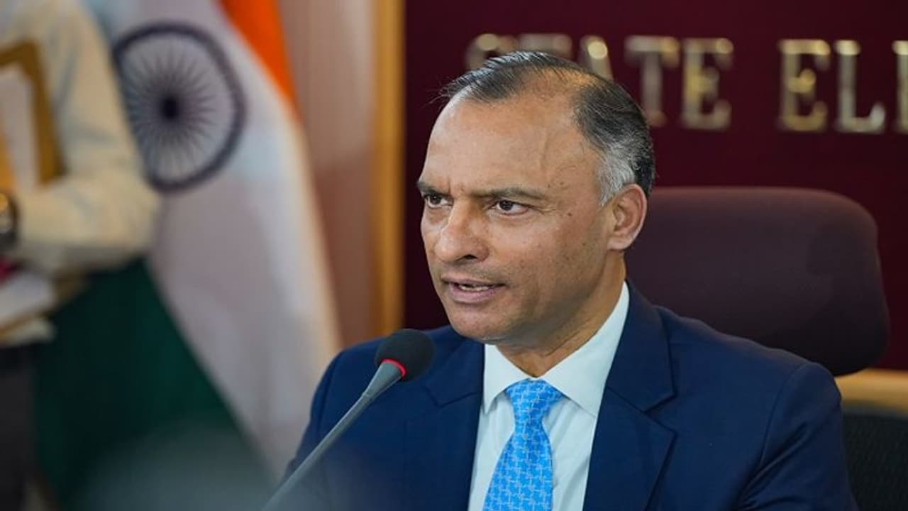 दिल्ली MCD चुनाव: 4 दिसंबर को मतदान, 7 दिसंबर को आएंगे नतीजे, चुनाव आचार संहिता लागू दिल्ली MCD चुनाव: 4 दिसंबर को मतदान, 7 दिसंबर को आएंगे नतीजे, चुनाव आचार संहिता लागू